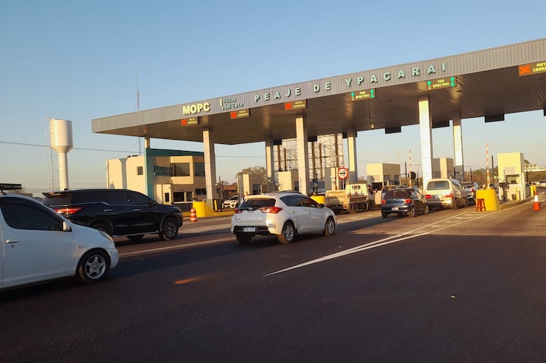 Hoy se implementó el reajuste de la tarifa del peaje en Ypacaraí.