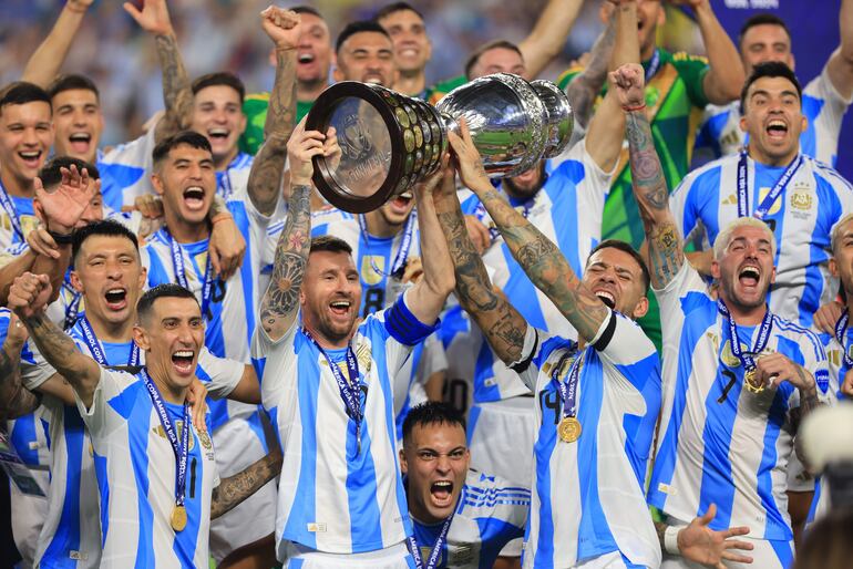 La Argentina de Lionel Messi se proclama campeona de la Copa América tras vencer a Colombia en la final celebrada el 14 de julio en Miami. EFE/Cristobal Herrera-Ulashkevich
