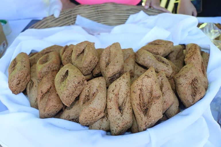 Chipa manduvi, una sabrosa opción gastronómica de Pirayú.