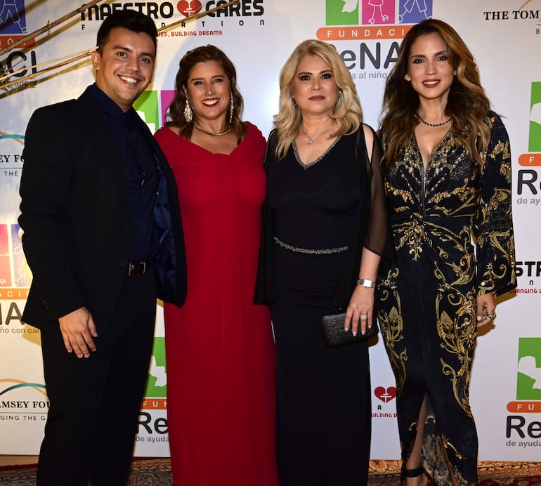 Robert Petersen, María Angélica Cuellar, Ludy Ferreira y Claudia Ayala.