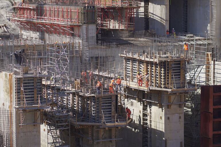 Obras en el proyecto Aña Cuá.