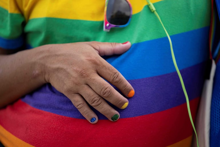 Foto de los colores típicos de la marcha del orgullo LGBT.