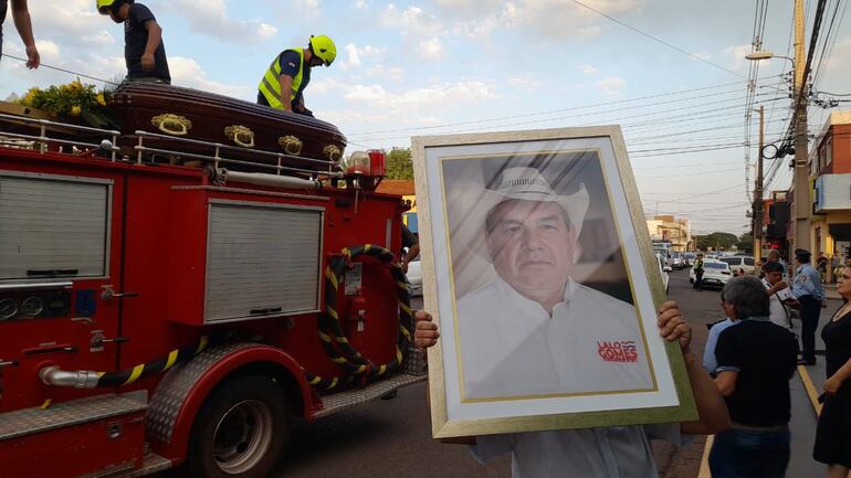 Los restos del diputado Eulalio Lalo Gomes llegaron a un salón velatorio de Pedro Juan Caballero