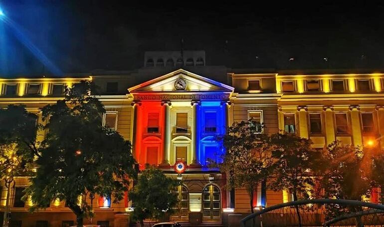 Sede central del Banco Nacional de Fomento (BNF), ubicada en el microcentro de Asunción.