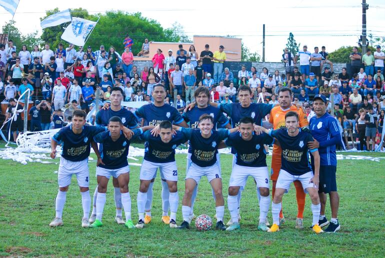 Club Pirayú Sport, campeón de la copa “Aparicio Kokilo Vargas” de la Liga Pirayuense de Deportes.