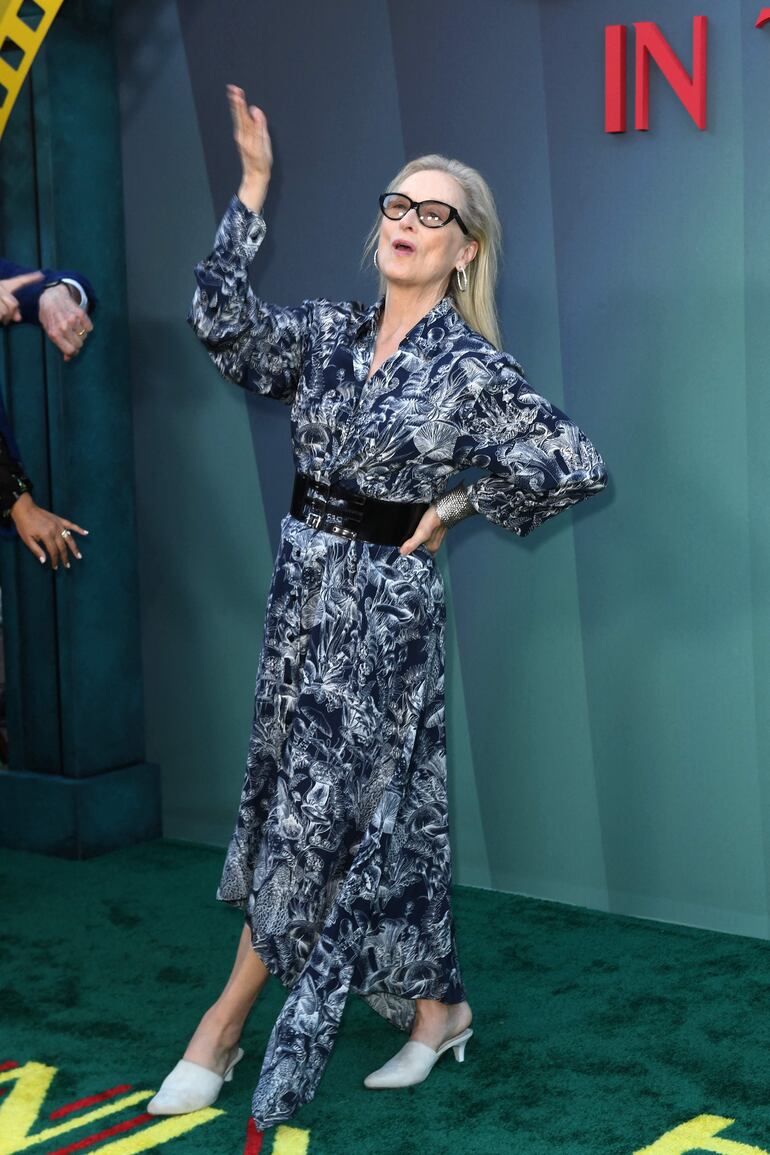 La icónica actriz Meryl Streep llegó con toda la onda al estreno de "Only Murders in the Building" en Los Ángeles. (VALERIE MACON / AFP)