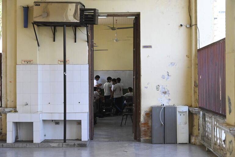 Las paredes están en avanzado deterioro en el CNAE.