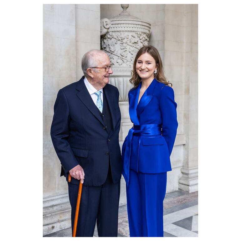 El rey emérito de Bélgica, Alberto II, y su nieta Elizabeth, heredera al trono. (Instagram/Belgian Royal Palace)