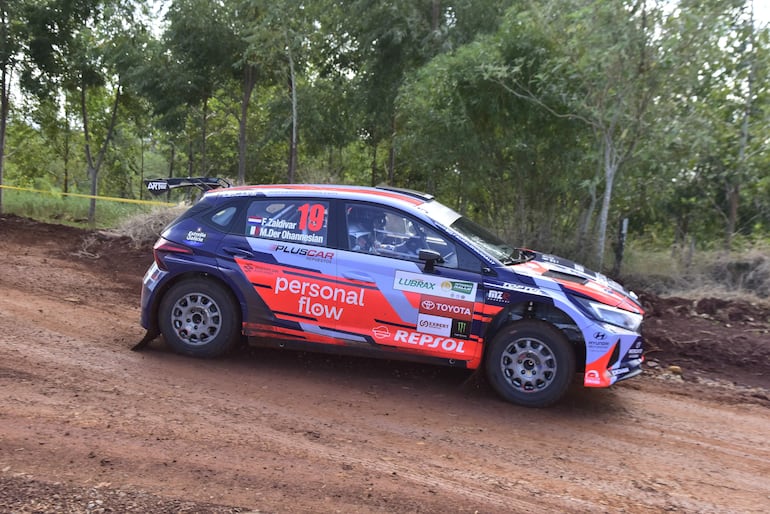 Fau Zaldívar y Marcelo Der Ohannesian (Hyundai i20 N Rally2) lideraban la prueba esta la PE7, pero en el último tramo disputado cedieron el primer lugar en manos de Augusto Bestard y José Díaz, con el VW Polo GTI R5.