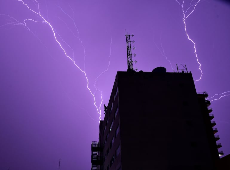 Meteorología: estas son las 15 zonas con alerta de tormentas