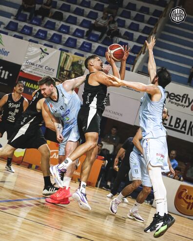 San José salió airoso del juego contra los Kings, que cosecharon otra derrota.