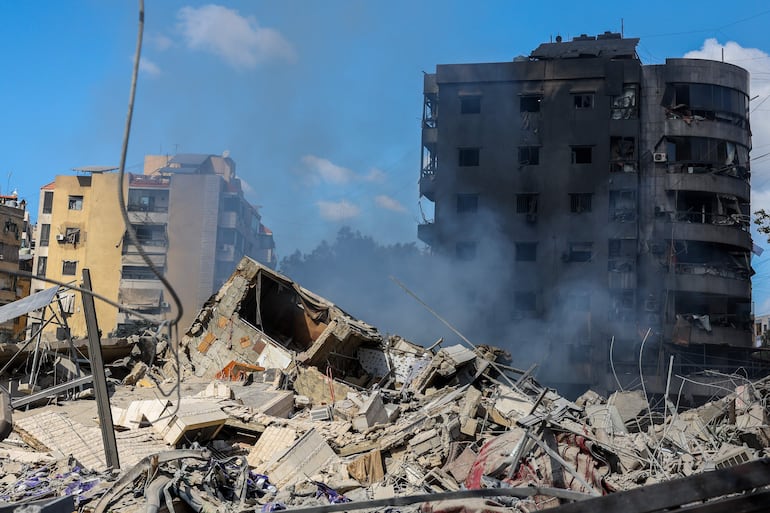 Edificios dañados en Dahieh, un suburbio del sur controlado por Hezbollah, Beirut, Líbano.