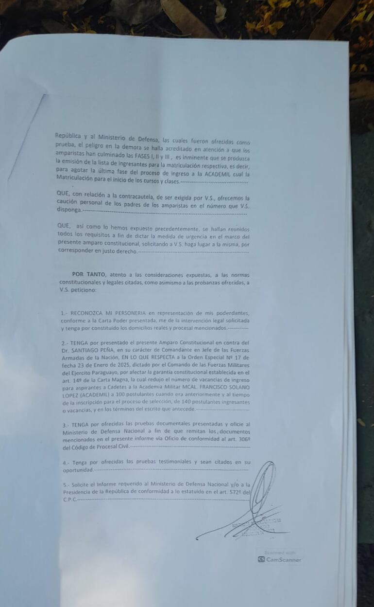 Aspirantes de la Academil presentaron un amparo por la reducción de cupos