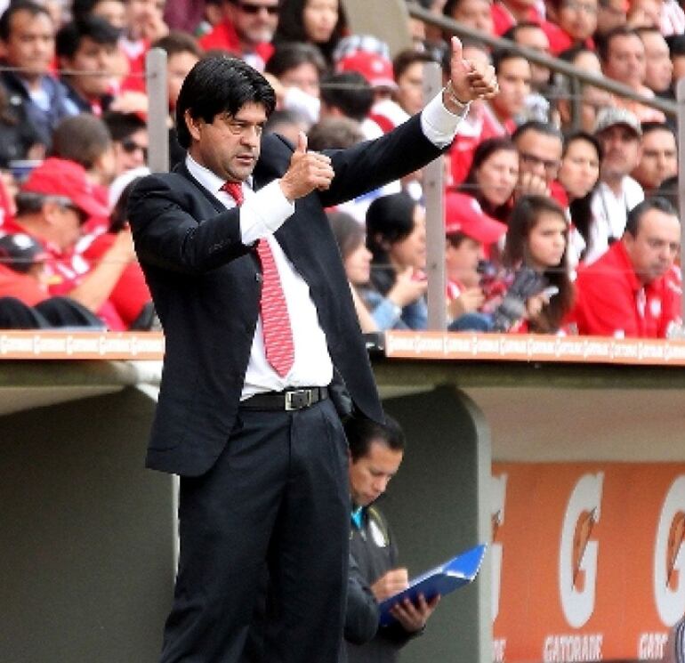 Cardozo, actualmente entrenador sin equipo.