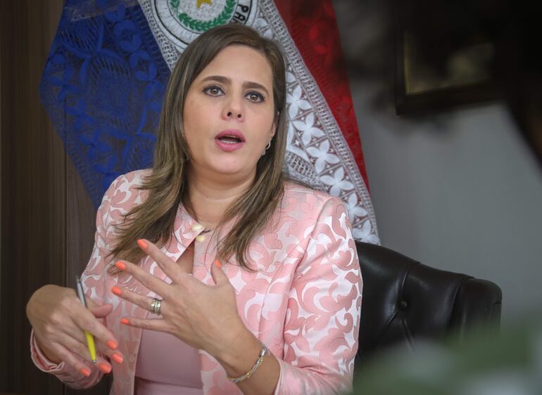 Kattya González, senadora por el Partido Encuentro Nacional.