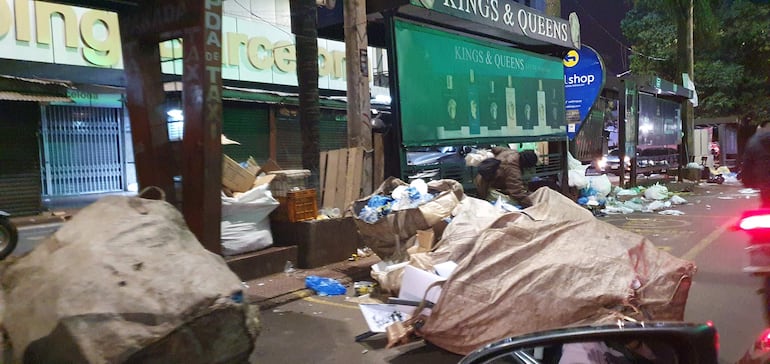 De los residuos viven varias familias que se dedican al reciclaje. 