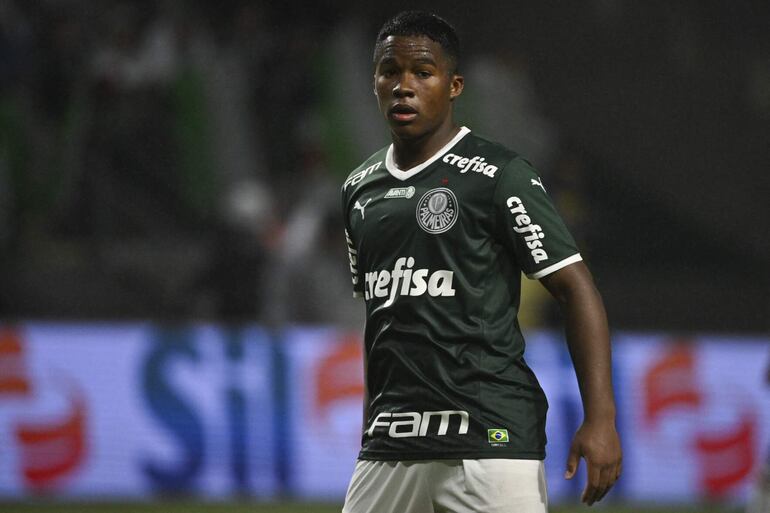 Endrick, juvenil delantero que le dio la victoria al Palmeiras.