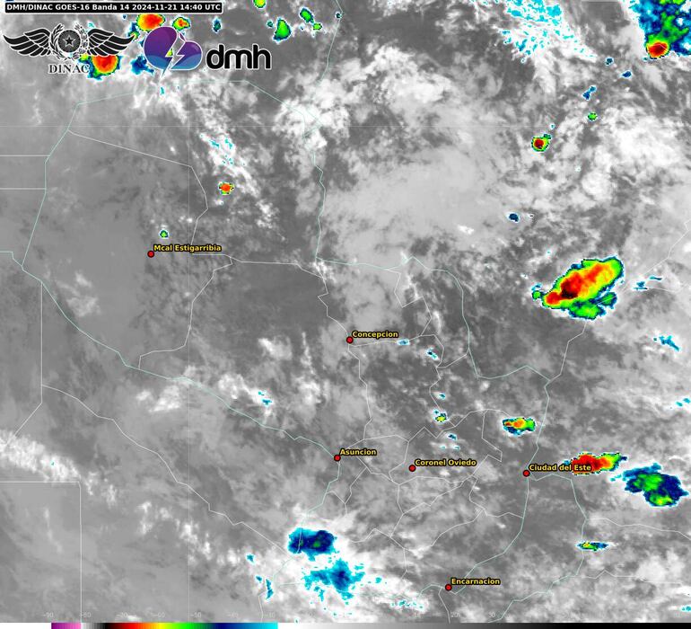 Mapa satelital donde se observan los núcleos de tormentas sobre el territorio nacional.