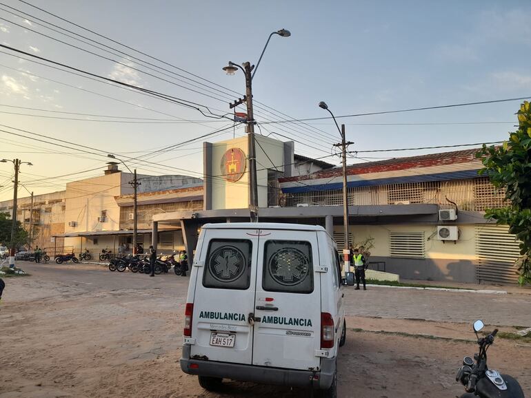 Así se encuentra Tacumbú esta mañana, con relativa calma en los alrededores pero con los guardias sin acceder al recinto penitenciario por temor.