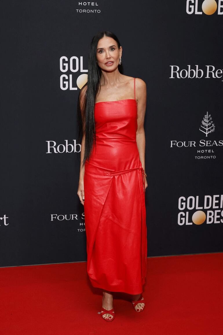 ¡Lady in red! Demi Moore llegó de rojo a la fiesta Road to the Golden Globes durante el Festival Internacional de Cine de Toronto 2024 en el Four Seasons Hotel Toronto. (Emma McIntyre/Getty Images/AFP)
