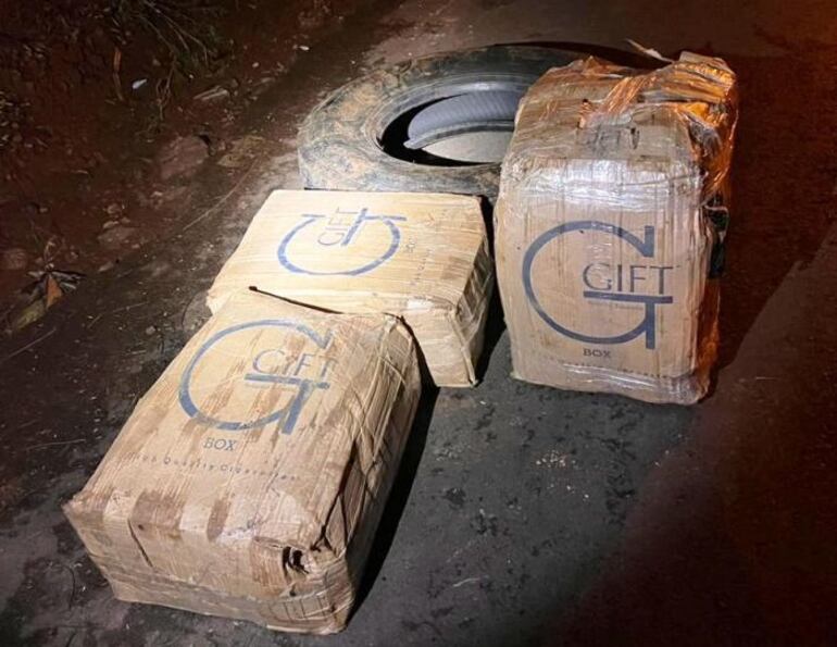 La marihuana estaba ocultada dentro de cajas de cartón.