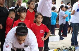 Actividades físicas durante el lanzamiento del programa Escuelas Abiertas, en el colegio Fulgencio R. Moreno el lunes 22 de enero.