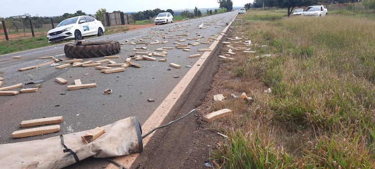 Accidente de tránsito: camioneta con marihuana paraguaya choca en Brasil.