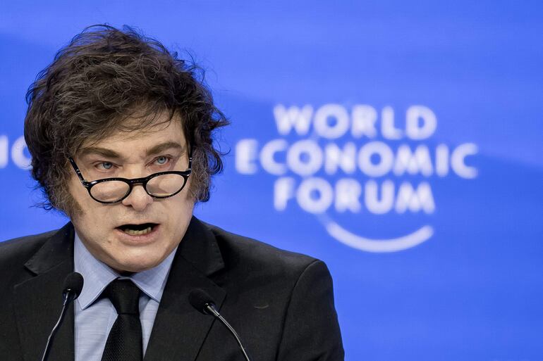 El presidente de Argentina Javier Milei habla ante el Foro Económico Mundial de Davos. 