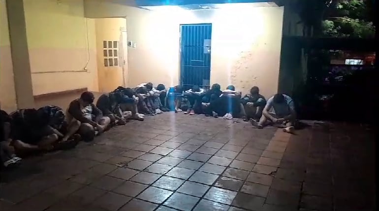 Parte de los 43 demorados durante un operativo de seguridad que abarcó varias zonas del departamento Central.