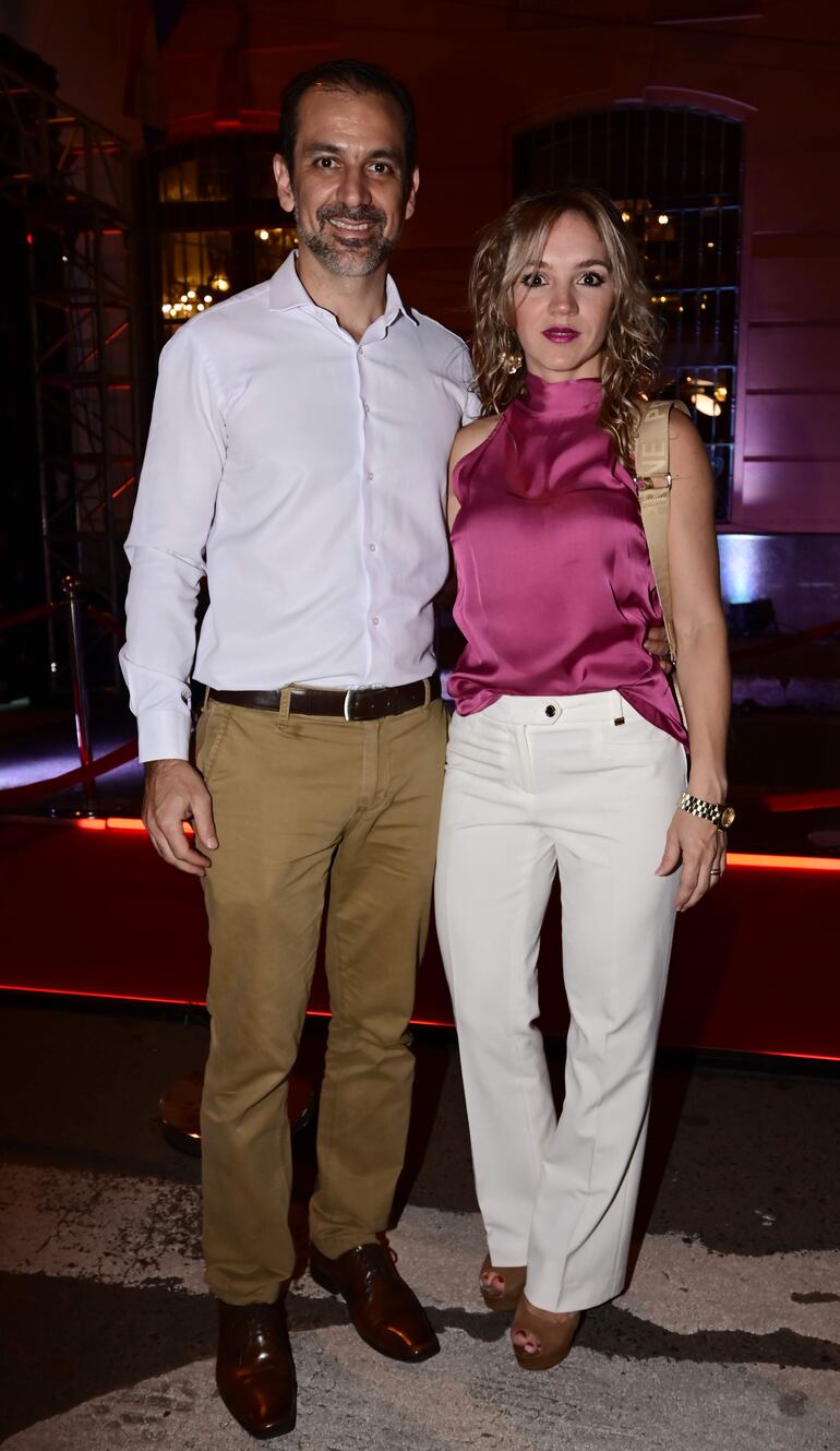 Rodrigo Brambilla y Magali Arévalo.