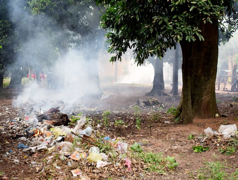 Quejas por quema de basura. (foto de archivo).