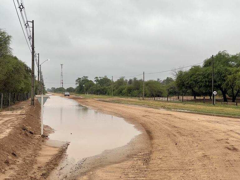 Camino chaqueño luego de la lluvia. 