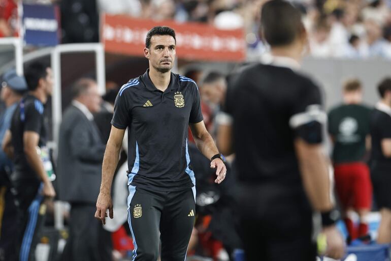 Lionel Scaloni, seleccionador de Argentina, en el partido frente a Canadá por las semifinales de la Copa América 2024 en el MetLife Stadium, en East Rutherford, New Jersey.