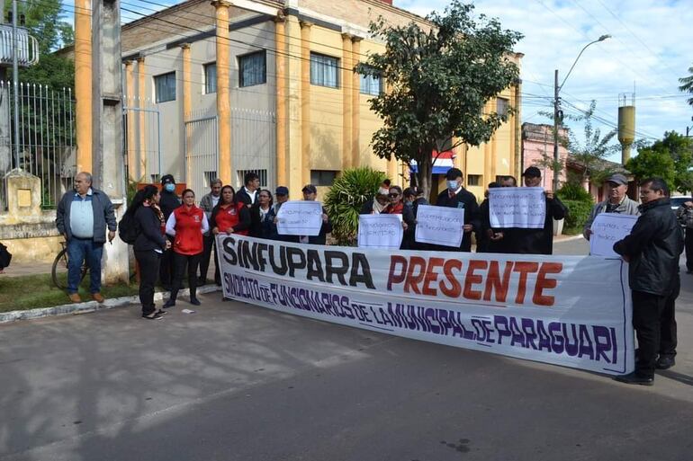 Tribunal Electoral de la Capital anula despido de funcionarios de la Municipalidad de Paraguarí.