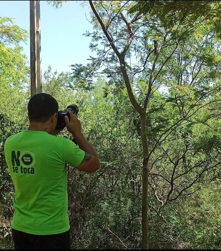 Organizaciones sociales realizan avistamiento y fotografía de aves en el Parque Guasu Metropolitano.