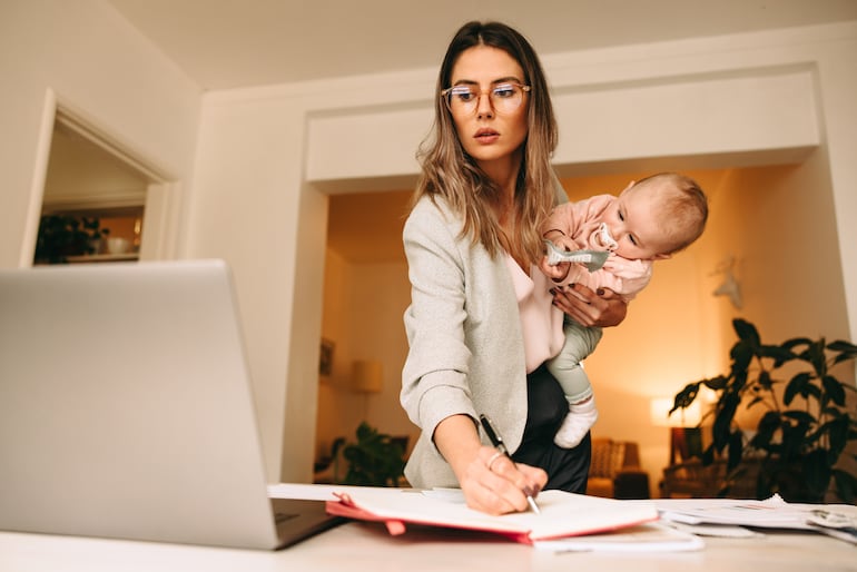 Los avances tecnológicos, los cambios en las dinámicas sociales y familiares, y las crecientes presiones económicas han reformulado el concepto de la maternidad.