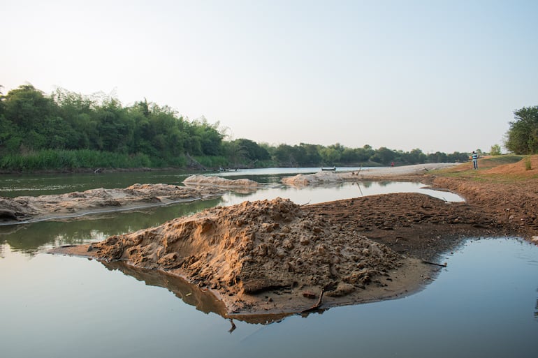 Niveles críticos del río Tebicuary en Iturbe.