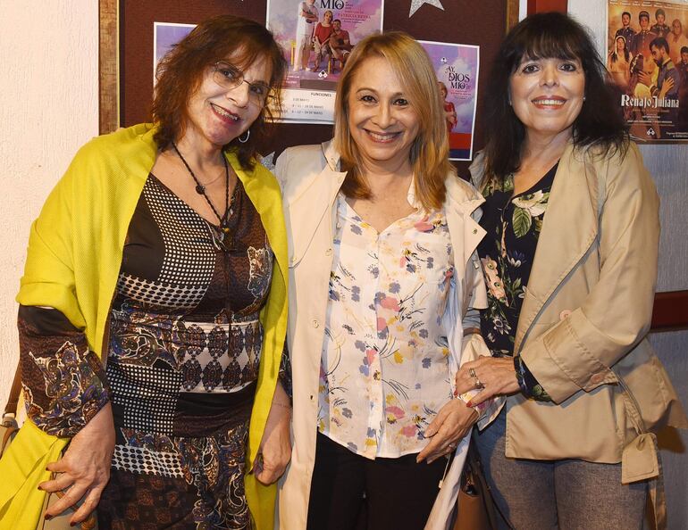 Lucía Carneiro, Mariana Costa y Graciela Favattiero.