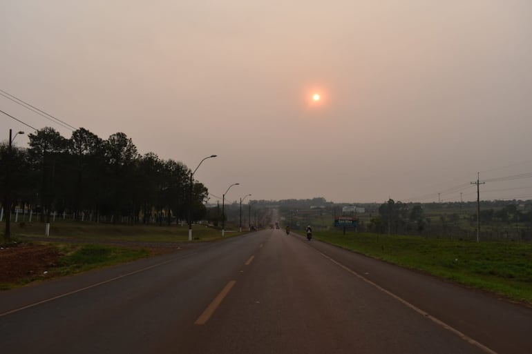 La polución del aire era visible a simple vista, lo que afecta tanto la visibilidad como la salud pública.