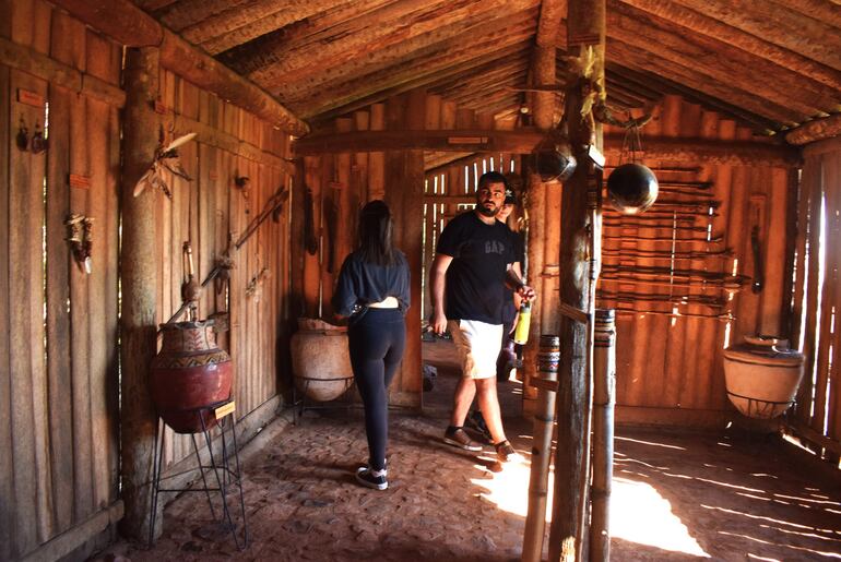 El museo Jaguarú, donde se encuentran antiguas urnas funerarias de los indígenas, utensillos e instrumentos musicales de época ancestral.