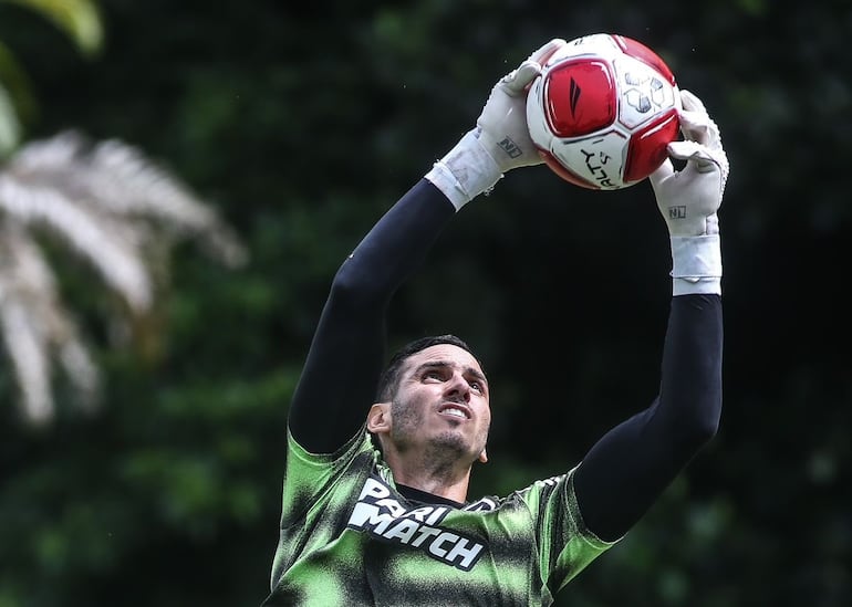 Roberto Gatito Fernández podría tener oportunidad de jugar hoy en la portería del Botafogo.