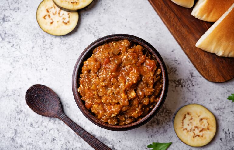 Zaalouk, una ensalada de berenjenas típica de Medio Oriente.