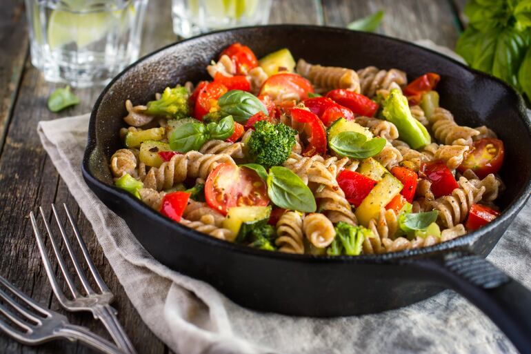 Pastas integrales con vegetales.