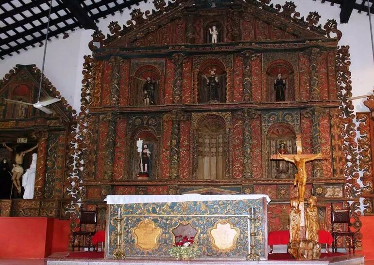 El histórico retablo de Atyrá.