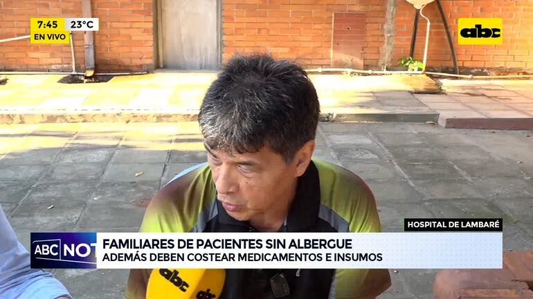 Hospital de Lambaré: Familiares de pacientes sin albergue soportan intenso calor