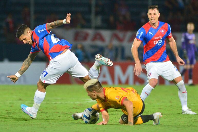 Barcelona recibe a Cerro Porteño en Guayaquil