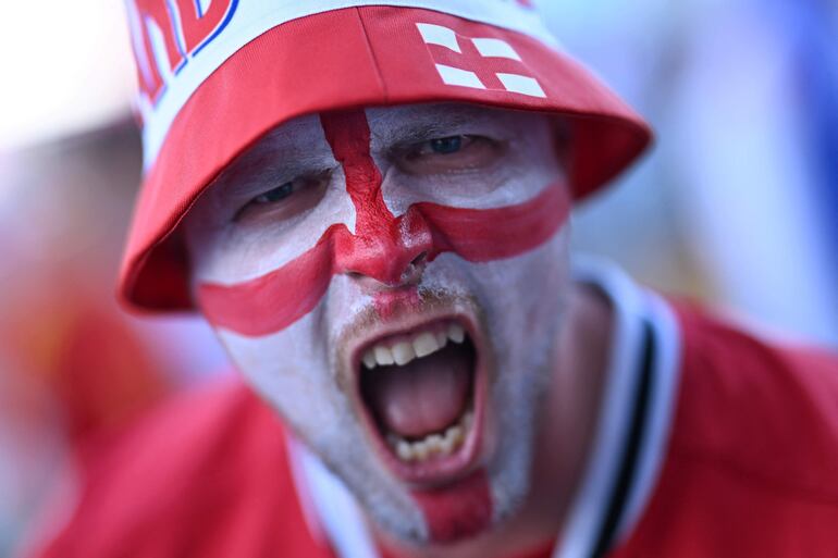 Un hincha inglés en la previa de la final de la Eurocopa 2024 entre Inglaterra y España en el estadio Olímpico, en Berlín. 