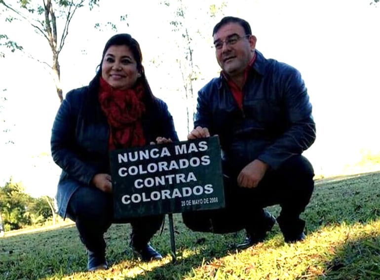 Eusebia María del Carmen Benítez, exintendenta de Ybycuí,  y su marido, el exdiputado colorado  Tomás Fidelino Rivas.