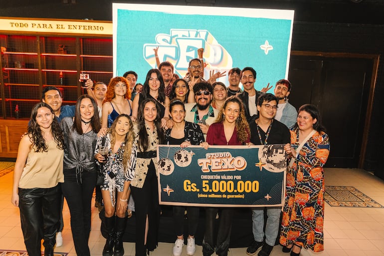 La Agencia Brick se llevó el premio "TEX-OFFICE" por destacar en su video grupal.  