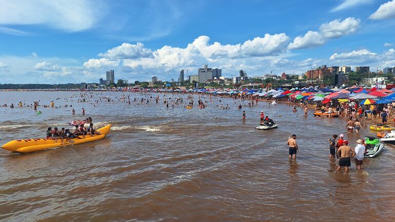 Playa San José de Encarnación.